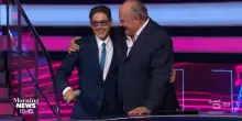 La Ruota della Fortuna batte ancora Affari Tuoi, Pier Silvio Berlusconi arriva a sorpresa in studio con Gerry Scotti: “Sono orgoglioso, abbiamo fatto un piccolo miracolo”