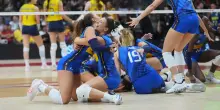 È un’Italvolley eroica: le ragazze di Velasco rimontano, battono il Brasile e volano in finale al Mondiale