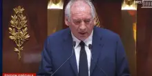 Francia, il governo Bayrou verso la sfiducia. Il discorso del premier: “Potete rovesciarmi, ma non cancellare la realtà. Urgente ridurre il debito”