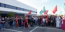 Bologna, i dipendenti di Yoox scioperano contro i licenziamenti. “Adesione altissima”