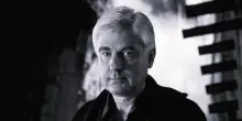 È morto Stuart Craig, premio Oscar e scenografo de Il paziente inglese e Harry Potter: “Hogwarts era la sua creazione, senza di lui non sarebbe stato possibile”