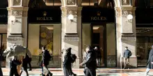 La Lega ammette: servono correttivi alla flat tax per i super ricchi. “Garantiscano un livello minimo di investimenti”