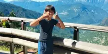 Parla il padre del 13enne travolto da un pirata nel vicentino: “I genitori sono amici. Ma non perdonerò chi ha ucciso mio figlio”