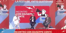 Festa del Fatto Quotidiano, l’intervista a Giuseppe Conte di Gomez e De Carolis: rivedi l’integrale