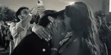 “Sei tu la cura di tutto”: il bacio e l’amore tra Antonia Nocca e Senza Cri di “Amici di Maria De Filippi”