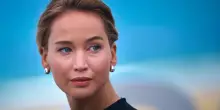 “La situazione a Gaza mi terrorizza, è sconvolgente. Quello che sta accadendo è nient’altro che un genocidio ed è scioccante”: lo sfogo di Jennifer Lawrence