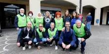 Cibi freschi, farmaci e dignità: così Pina Andrello e i volontari de “La Speranza” aiutano 400 famiglie nel milanese