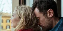 Tre Ciotole – La regista Isabel Coixet frantuma il libro di Michela Murgia e firma un film tragicamente intimo