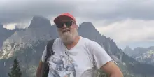 Trovato in un dirupo il corpo di don Flavio Paoli: era scomparso ad agosto nei boschi del Trentino