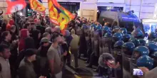 Flotilla, 10mila piazza a Roma: polizia blocca il corteo diretto a Palazzo Chigi