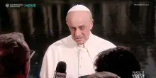 Crozza-Papa Leone tenta di fermare la guerra cantando: ” Valgo meno di Tajani al terzo spritz”