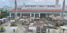 Mareggiata e forti venti a Rimini, lidi e ristoranti finiscono sott’acqua: onde alte più di tre metri