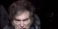 “Non mollate siamo a metà strada”: il presidente argentino Javier Milei canta a tutto rock a tre settimane dalle elezioni legislative di metà mandato – IL VIDEO