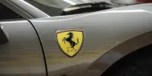 Ferrari svela il piano strategico e il titolo crolla in Borsa: cosa non è piaciuto agli investitori?