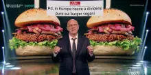 Il monologo di Maurizio Crozza sulla sinistra “confusa”, tra hamburger vegani e salari “bloccati”