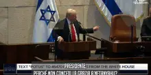 Trump alla Knesset si rivolge a Herzog: “Presidente, perché non concede la grazia a Netanyahu?”