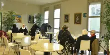 Treviso, la ex colf era un’abile investitrice: lascia un patrimonio milionario a una residenza per anziani