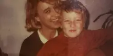 “Mamma, vivi e sorridi dentro al mio cuore straziato che lentamente si allieta ad ogni tuo ricordo”: Paolo Ciavarro celebra il compleanno di Eleonora Giorgi