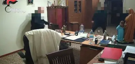 Parroco accoltellato a Gela, il video dell’aggressione: arrestato un 26enne
