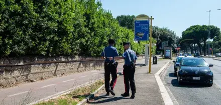 Incidente d’auto a Roma, muore una ragazza di 20 anni: ipotesi gara di velocità