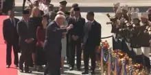 Il ballo del presidente Trump al suo arrivo in Malesia: il video all’aeroporto di Kuala Lumpur