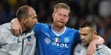 Napoli, lungo stop per De Bruyne: gli esami confermano le prime sensazioni, c’è lesione