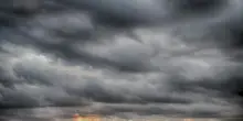 In arrivo il “Ciclone di Halloween”: piogge e vento forte verso la fine della settimana al Nord e sul Tirreno