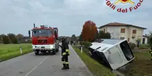 Scontro tra un’auto e un bus di studenti nel Trevigiano: morto l’automobilista, contusi alcuni giovani