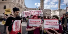 La guerra del governo contro il salario minimo: Toscana bocciata