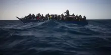 Naufragio davanti alle coste tunisine: quaranta morti in mare