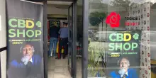 Spaccio di Cbd nella sede dei Radicali: un arresto