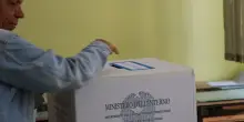 Taranto, mezzo centrosinistra senza 5S vince con Bitetti all’ombra dell’ex Ilva