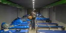 Effetto Meloni: aumenta la povertà  senza cure, né casa