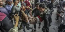 Sparatoria sulla folla, a Gaza una nuova strage degli affamati