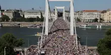 Pride di Budapest, è qui la festa. Nonostante Orbán