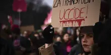 Roma, ragazze trans picchiate e rapinate