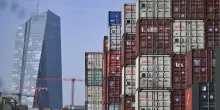 Oggi la scure dei dazi, l’Ue paga il 15% in più e scatta il toto-tariffe