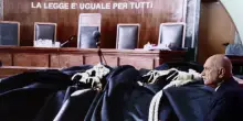 Il governo si prende la Costituzione