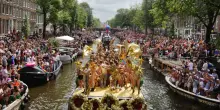 L’orgoglio della fede al Pride di Amsterdam