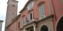 Cutro, la via della discordia