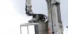 Pompei, due operai precipitano da un carrello elevatore