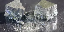 Meloni vuole riaprire le miniere italiane a caccia di terre rare