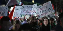 La marea esonda: proteste ovunque dopo l’abbordaggio