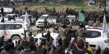 Hamas approva il piano di Trump, ma non si disarma