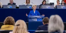 Le due sfiducie non piegano Von der Leyen, italiani divisi