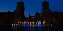 In uno Specchio d’Acqua l’incanto danzante di Caracalla