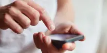 Bollette, nuova truffa telefonica con falso operatore regionale. Come funziona