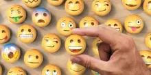 Giornata mondiale dell'Emoji, le 10 faccine più usate nel 2025. La classifica