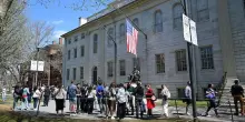 Usa, Trump vieta ad Harvard iscrizione studenti stranieri. Università fa causa