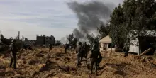 Guerra a Gaza, spari in centro distribuzione aiuti: 27 morti. Idf: sparato a sospetti